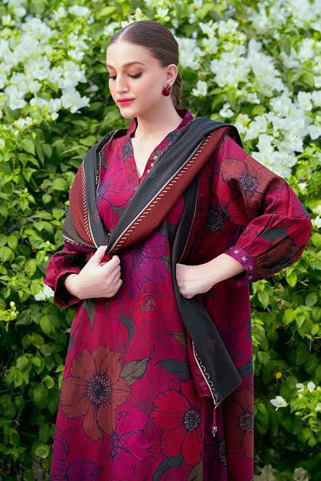 SAPPHIRE -3PC KARANDI  Bana Dori Printed  Shirt With Printed Duppta DF-KR-67