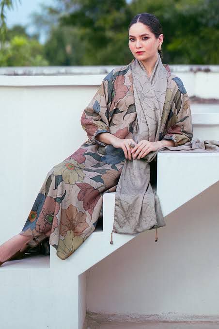 SAPPHIRE -3PC KARANDI  Bana Dori Printed  Shirt With Printed Duppta DF-KR-68