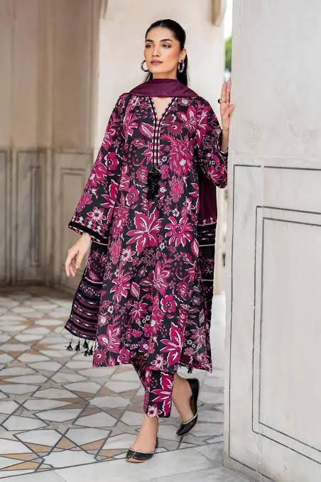 SAPPHIRE -3PC KARANDI  Bana Dori Printed  Shirt With Printed Duppta DF-KR-71