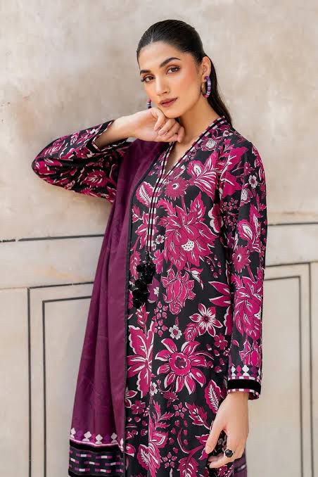 SAPPHIRE -3PC KARANDI  Bana Dori Printed  Shirt With Printed Duppta DF-KR-71