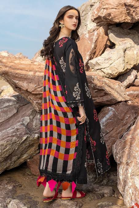 SAPPHIRE -3PC KARANDI  Bana Dori Printed  Shirt With Printed Duppta DF-KR-37