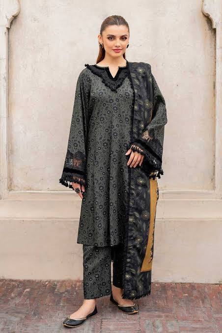 SAPPHIRE -3PC KARANDI  Bana Dori Printed  Shirt With Printed Duppta DF-KR-38