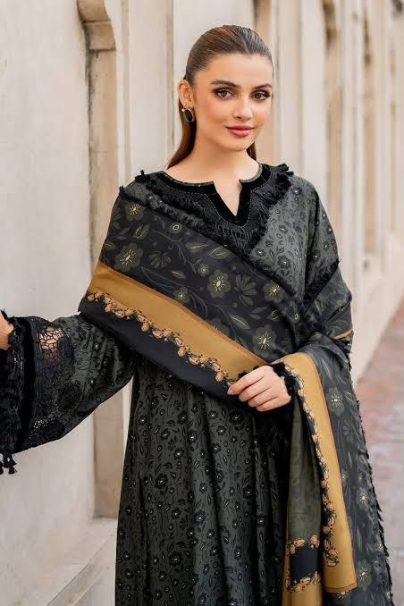 SAPPHIRE -3PC KARANDI  Bana Dori Printed  Shirt With Printed Duppta DF-KR-38