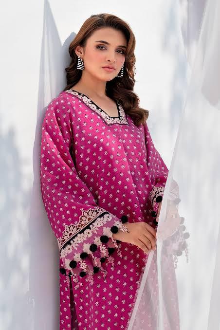 SAPPHIRE -3PC KARANDI  Bana Dori Printed  Shirt With Printed Duppta DF-KR-43