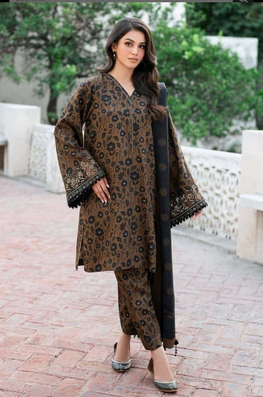 SAPPHIRE -3PC KARANDI  Bana Dori Printed  Shirt With Printed Duppta DF-KR-49