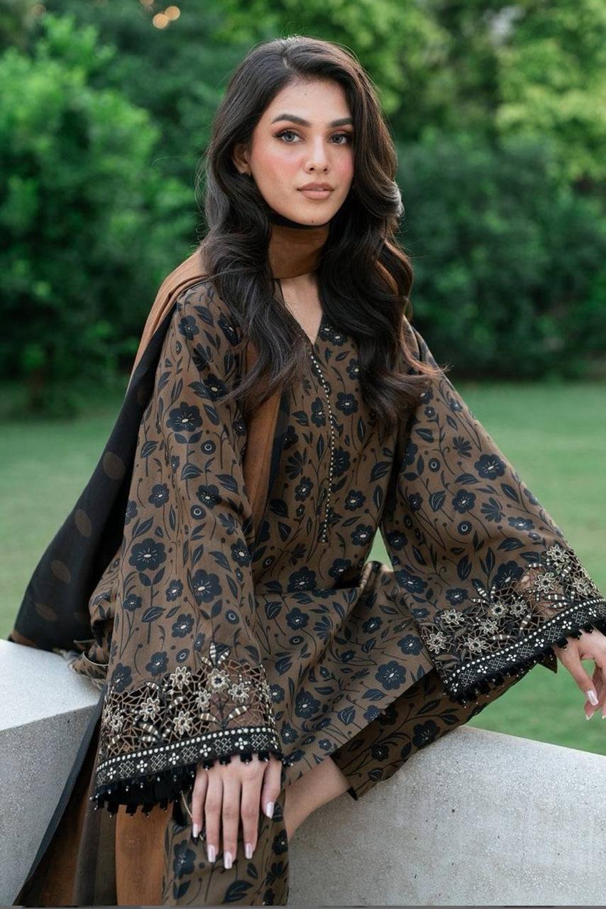 SAPPHIRE -3PC KARANDI  Bana Dori Printed  Shirt With Printed Duppta DF-KR-49