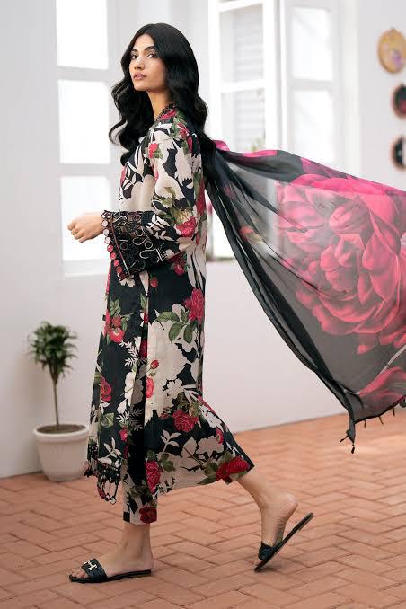 SAPPHIRE -3PC KARANDI  Bana Dori Printed  Shirt With Printed Duppta DF-KR-63