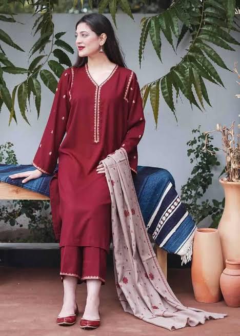 Aisling-3PC DHANAK – Elegant Embroidered Suit DF-DH-17