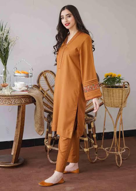 Aisling-3PC DHANAK – Elegant Embroidered Suit DF-DH-18