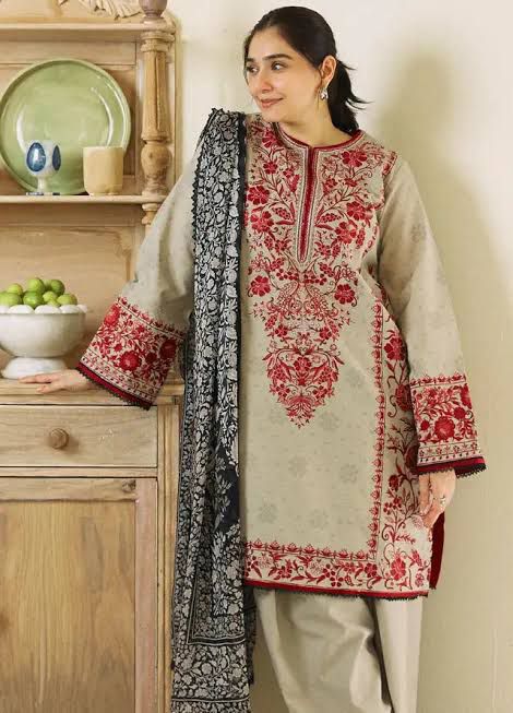 Aisling-3PC DHANAK – Elegant Embroidered Suit DF-DH-26