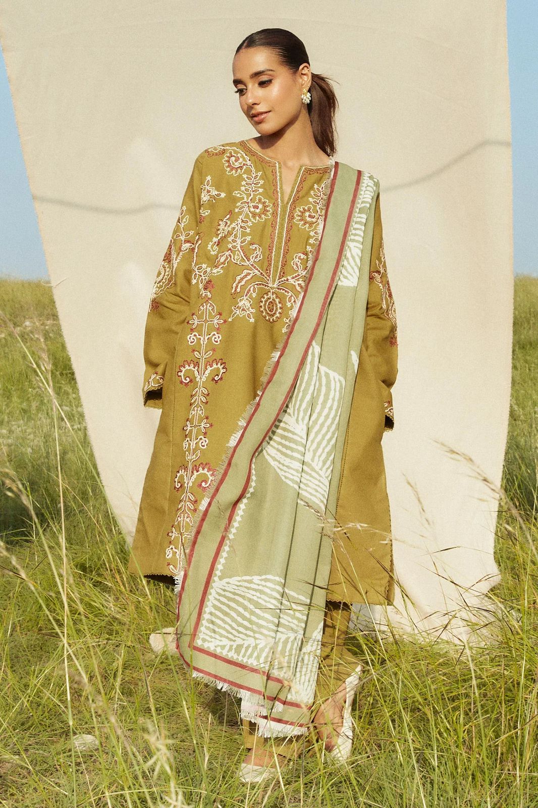 Zara Shahjahan – Embroidered Lawn 3PC – Summer Collection 2025
