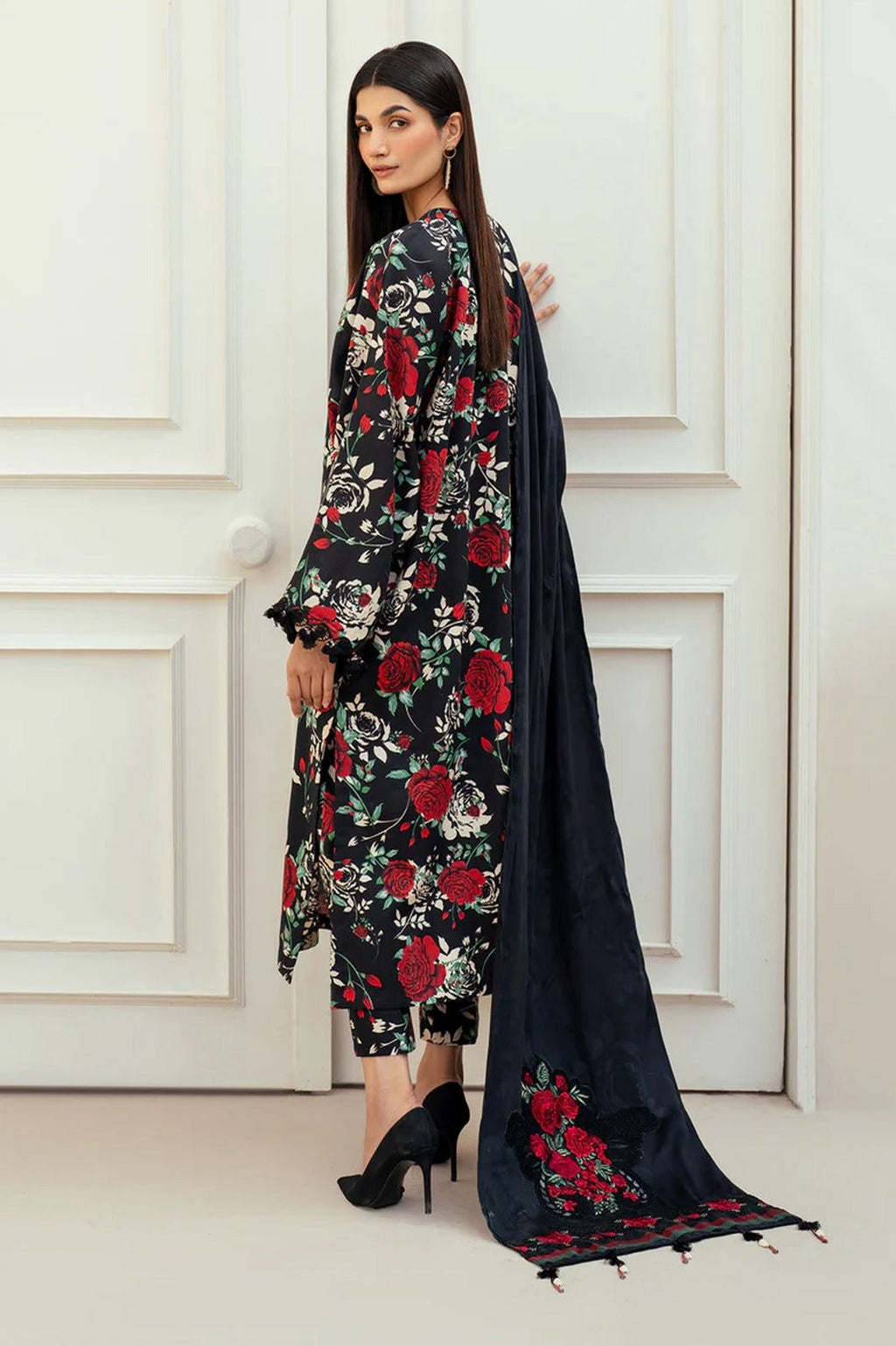 BAROQUE - 3PC Lawn Printed Shirt With Voile Printed Dupatta