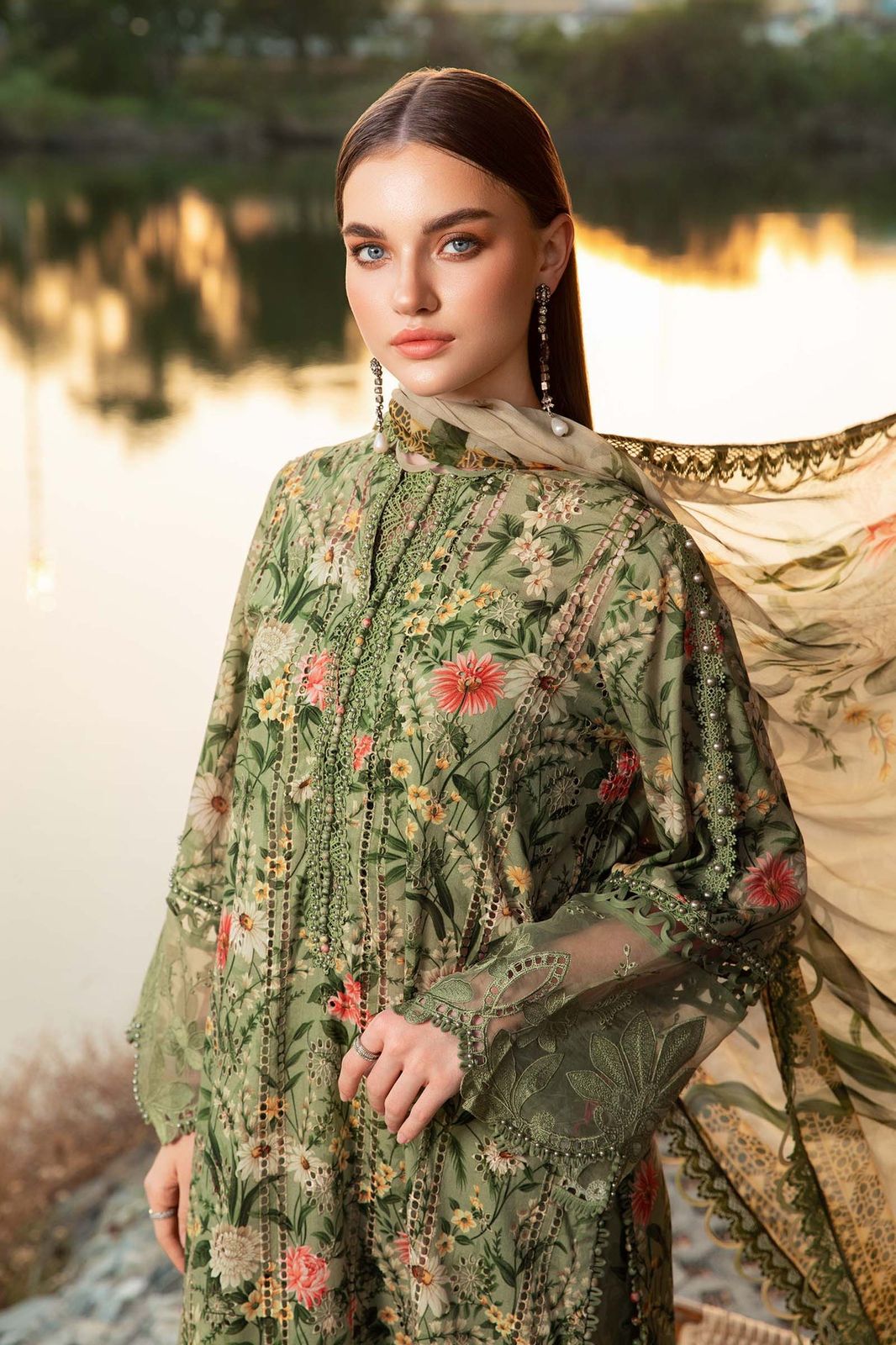 SAPPHIRE -3PC KARANDI  Bana Dori Printed  Shirt With Printed Duppta DF-KR-07