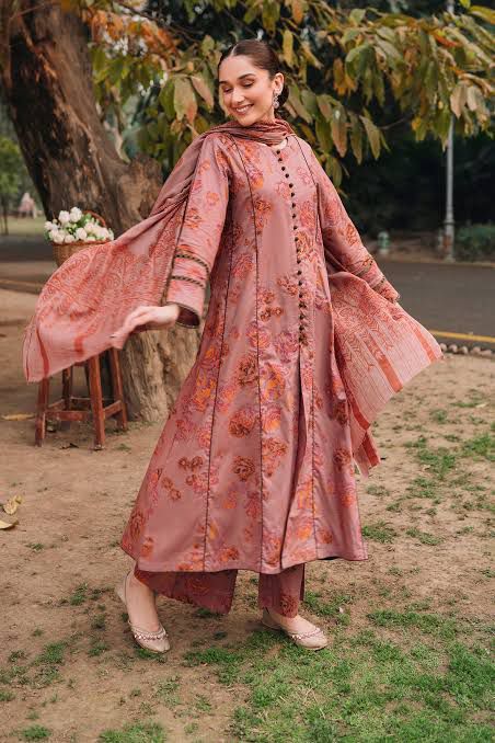 BAROQUE - 3PC Lawn Printed Shirt With Voile Printed Dupatta