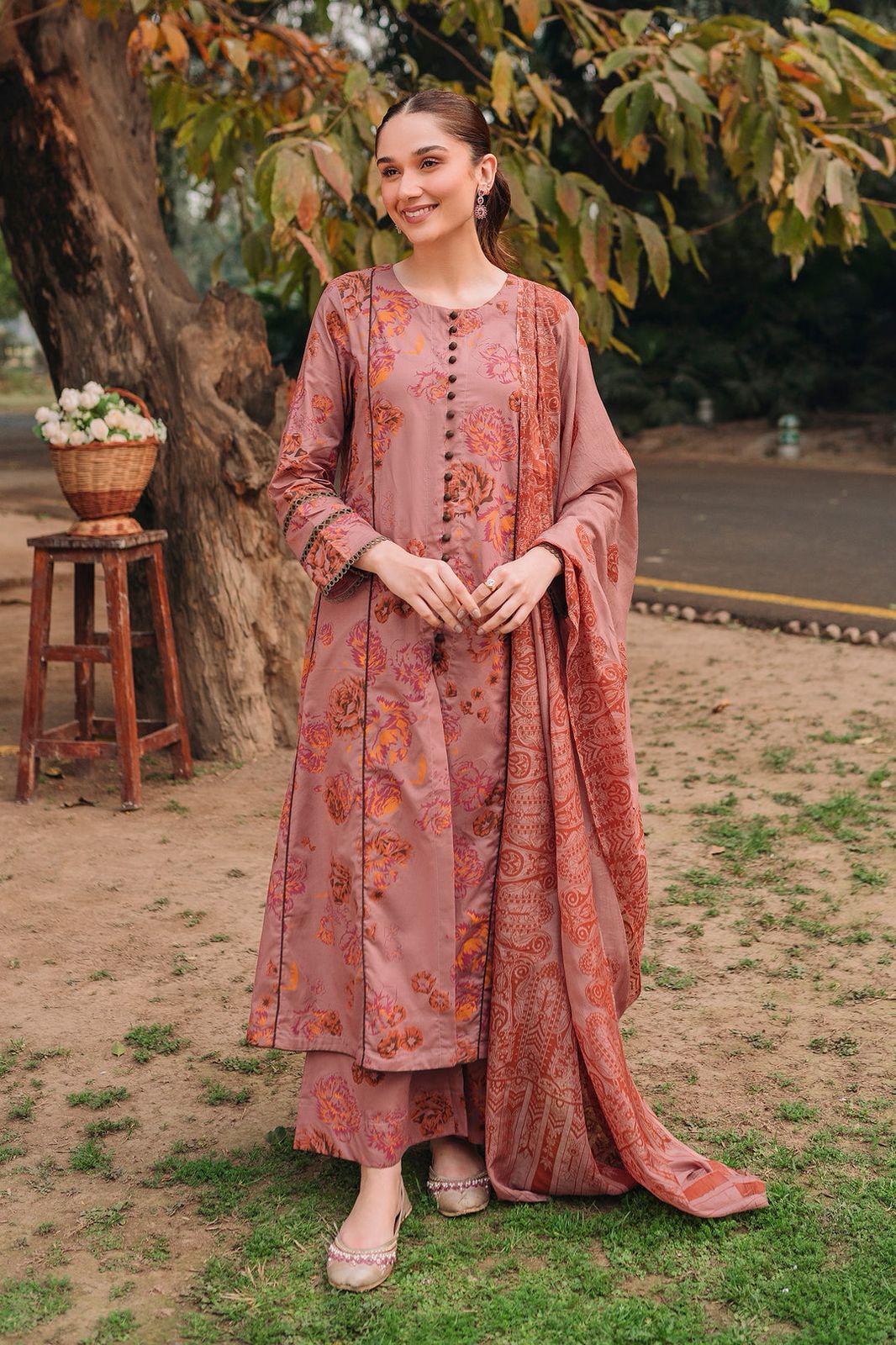 BAROQUE - 3PC Lawn Printed Shirt With Voile Printed Dupatta
